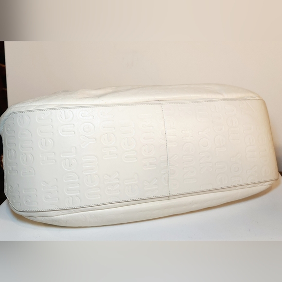 Henri bendel logo embossed ivory off-white hobo shoulder bag - Picture 7 of 7